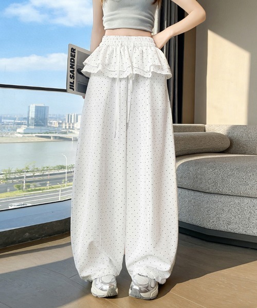 ReRe(リリ)の「ドット柄ウエストフリルワイドパンツ(その他パンツ・レディース・ホワイト・MEDIUM/LARGE/X-LARGE)」の9枚目の写真