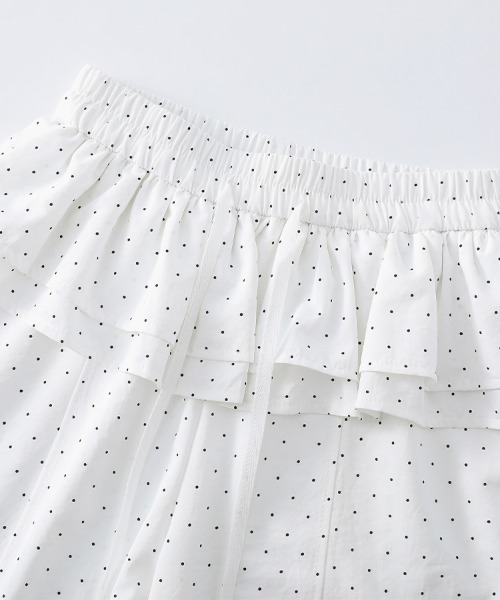 ReRe(リリ)の「ドット柄ウエストフリルワイドパンツ(その他パンツ・レディース・ホワイト・MEDIUM/LARGE/X-LARGE)」の6枚目の写真