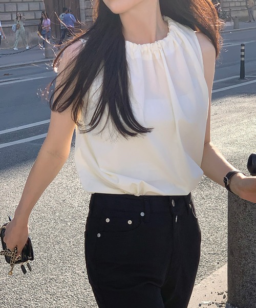 Aelina(エリナ)の「ノースリーブトップス(シャツ/ブラウス・レディース・ブラック/ホワイト・FREE)」の12枚目の写真
