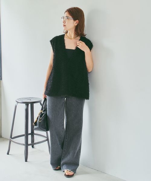 Spick & Span(スピックアンドスパン)の「《追加2》フェザーライクベスト(シャツ/ブラウス・レディース・ブラック/アイボリー・FREE)」の3枚目の写真