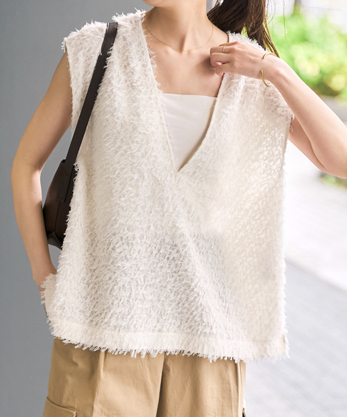 Spick & Span(スピックアンドスパン)の「《追加2》フェザーライクベスト(シャツ/ブラウス・レディース・ブラック/アイボリー・FREE)」の21枚目の写真