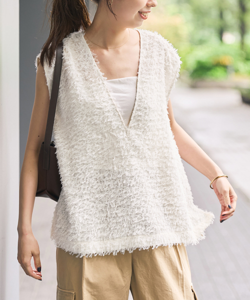Spick & Span(スピックアンドスパン)の「《追加2》フェザーライクベスト(シャツ/ブラウス・レディース・ブラック/アイボリー・FREE)」の22枚目の写真