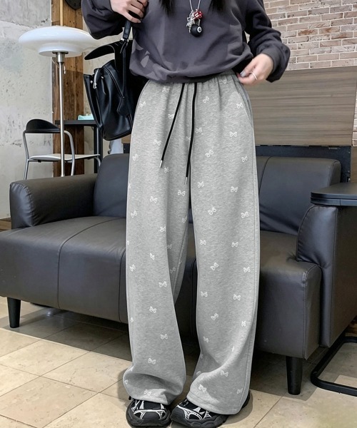 Miniministore(ミニミニストア)の「スウェットパンツバタフライ柄ワイドパンツ(スウェットパンツ・レディース・グレー/ブラック・FREE)」の3枚目の写真