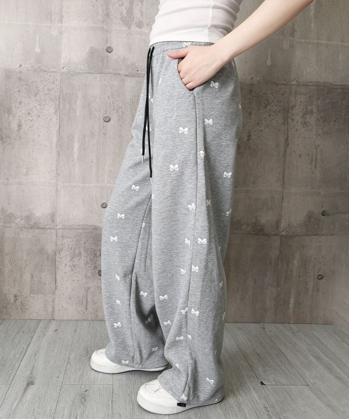 Miniministore(ミニミニストア)の「スウェットパンツバタフライ柄ワイドパンツ(スウェットパンツ・レディース・グレー/ブラック・FREE)」の8枚目の写真