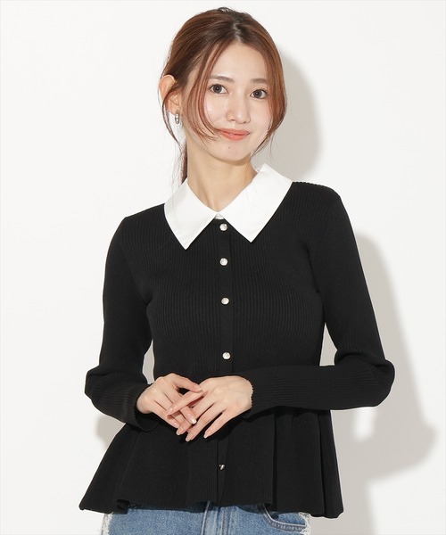 AND COUTURE(アンドクチュール)の「シャツ衿付きペプラムプルオーバー(ニット/セーター・レディース・ライトグレー/ブラック/ネイビー/ブラウン/ボルドー・FREE)」の2枚目の写真