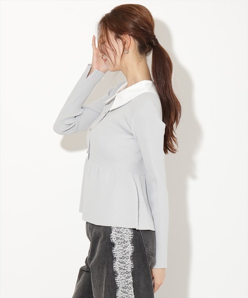 AND COUTURE(アンドクチュール)の「シャツ衿付きペプラムプルオーバー(ニット/セーター・レディース・ライトグレー/ブラック/ネイビー/ブラウン/ボルドー・FREE)」の13枚目の写真