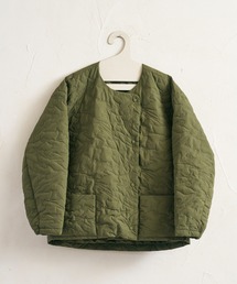 ARCHI（アーキ）の「BIRD QUILTED JACKET（ノーカラーコート）」