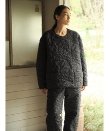 ARCHI（アーキ）の「BIRD QUILTED JACKET（ノーカラーコート）」