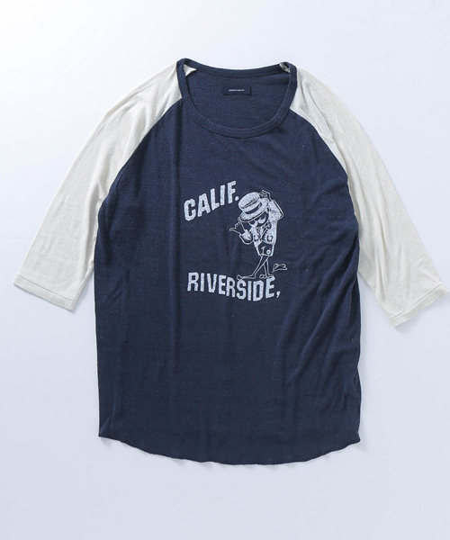 AMERICAN RAG CIE(アメリカンラグシー)の「AMERICAN RAG CIE シルク100%ラグランTシャツ「CALIF. RIVERSIDE,」【WEB限定】(Tシャツ/カットソー・メンズ・オフホワイト/ブラック系その他/ネイビー・2/3/1)」の6枚目の写真