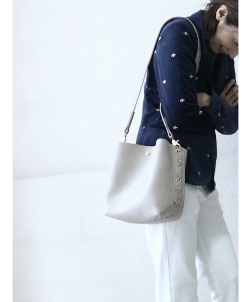 salle de bal（サルデバル）の「レースアップ2WAYバック（ショルダーバッグ・レディース・ブラック/ライトグレー/ブラウン/ダークブラウン・FREE）」の13枚目の写真