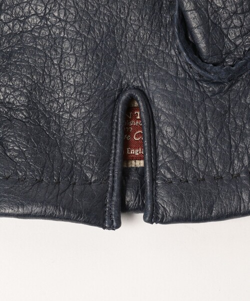 DENTS（デンツ）の「DENTS / ペッカリーレザー カシミヤライニング グローブ（手袋・メンズ・ブラック/ネイビー/ブラウン・7.5inch/8inch/7inch）」の6枚目の写真