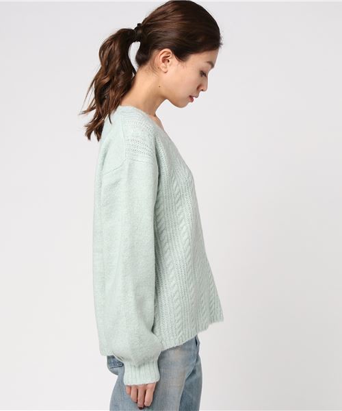 earth music&ecology（アースミュージックアンドエコロジー）の「・細ケーブルVネックニットプルオーバー（ニット/セーター・レディース・ベージュ/ミント/ピンクベージュ/ネイビー/アイボリー/ライトグレー・FREE）」の8枚目の写真