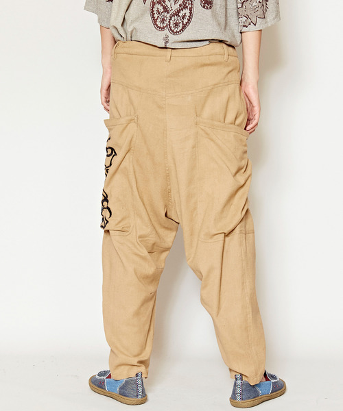 チャイハネ（チャイハネ）の「【チャイハネ】トライバル柄刺繍入りMEN'Sサルエルパンツ（その他パンツ・メンズ・ブラック/ベージュ/カーキ・FREE）」の9枚目の写真