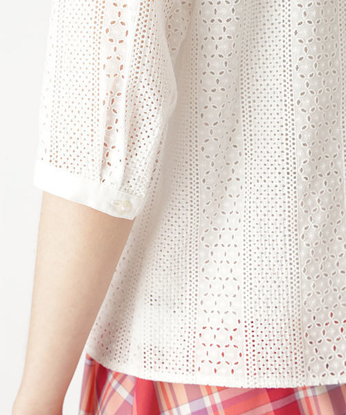 JILL STUART（ジルスチュアート）の「ペイジレースブラウス（シャツ/ブラウス・レディース・ホワイト/ライトグリーン・SMALL/MEDIUM）」の11枚目の写真