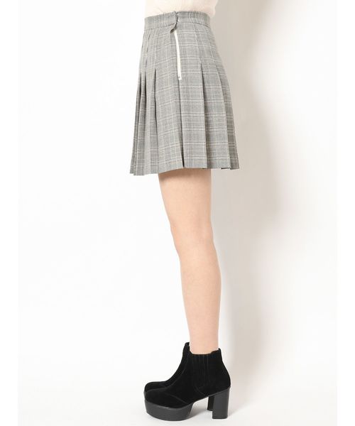 dazzlin(ダズリン)の「ラッププリーツ台形ミニスカート【セットアップ】(スカート・レディース・ベージュ/グレー・SMALL/MEDIUM)」の17枚目の写真