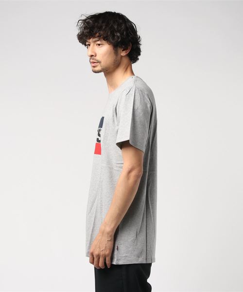 Levi's（リーバイス）の「Levi's/リーバイス スポーツロゴTシャツ（Tシャツ/カットソー・メンズ・グレー/ネイビー/ホワイト・M/L/S）」の4枚目の写真