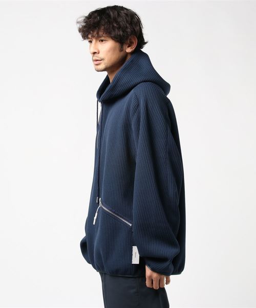 Name.（ネーム）の「【Name.】クオータ-ニットハーフジップパーカー / NMCU-19AW-013（パーカー・メンズ・ネイビー/ブラウン・1/2）」の3枚目の写真