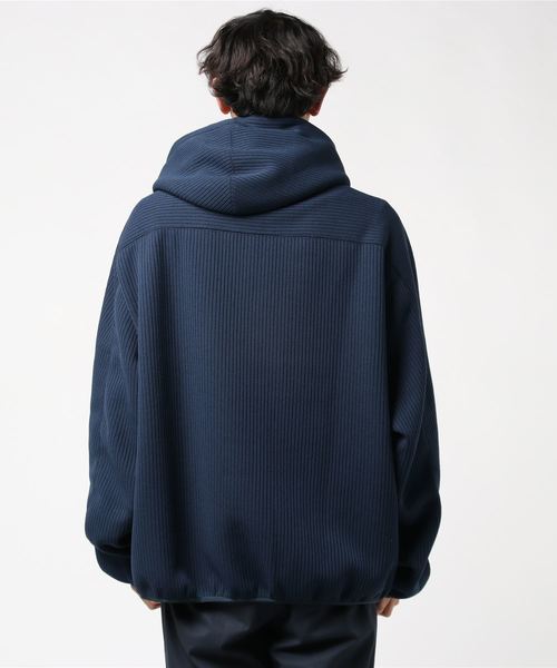 Name.（ネーム）の「【Name.】クオータ-ニットハーフジップパーカー / NMCU-19AW-013（パーカー・メンズ・ネイビー/ブラウン・1/2）」の4枚目の写真
