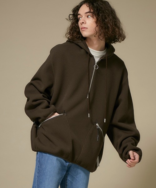 Name.（ネーム）の「【Name.】クオータ-ニットハーフジップパーカー / NMCU-19AW-013（パーカー・メンズ・ネイビー/ブラウン・1/2）」の2枚目の写真