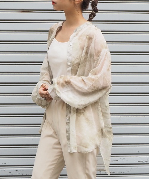 tiptop（ティップトップ）の「2020SS　タイダイ柄シアーバンドカラーシャツ（シャツ/ブラウス・レディース・ベージュ/ブルー/グリーン/アイボリー・FREE）」の11枚目の写真