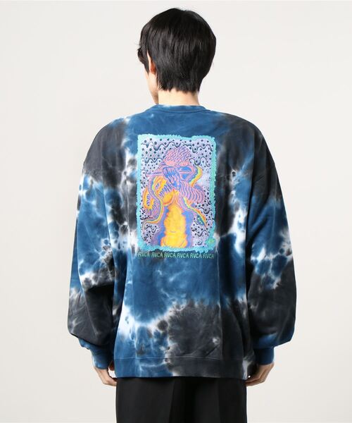 RVCA(ルーカ)の「RVCA メンズ 【TETSUNORI TAWARAYA】 PIPER TIEDYE CREW トレーナー【2020年秋冬モデル】/ルーカ スウェット タイダイ 袖プリント バックプリント(スウェット・メンズ・ブルー系その他・SMALL/MEDIUM/LARGE)」の3枚目の写真