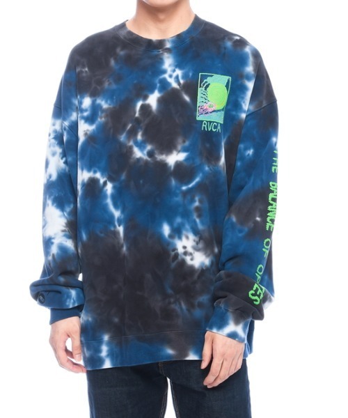 RVCA(ルーカ)の「RVCA メンズ 【TETSUNORI TAWARAYA】 PIPER TIEDYE CREW トレーナー【2020年秋冬モデル】/ルーカ スウェット タイダイ 袖プリント バックプリント(スウェット・メンズ・ブルー系その他・SMALL/MEDIUM/LARGE)」の4枚目の写真