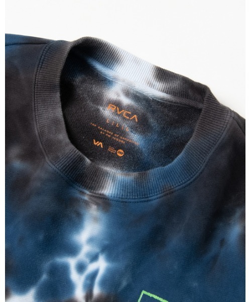 RVCA(ルーカ)の「RVCA メンズ 【TETSUNORI TAWARAYA】 PIPER TIEDYE CREW トレーナー【2020年秋冬モデル】/ルーカ スウェット タイダイ 袖プリント バックプリント(スウェット・メンズ・ブルー系その他・SMALL/MEDIUM/LARGE)」の9枚目の写真