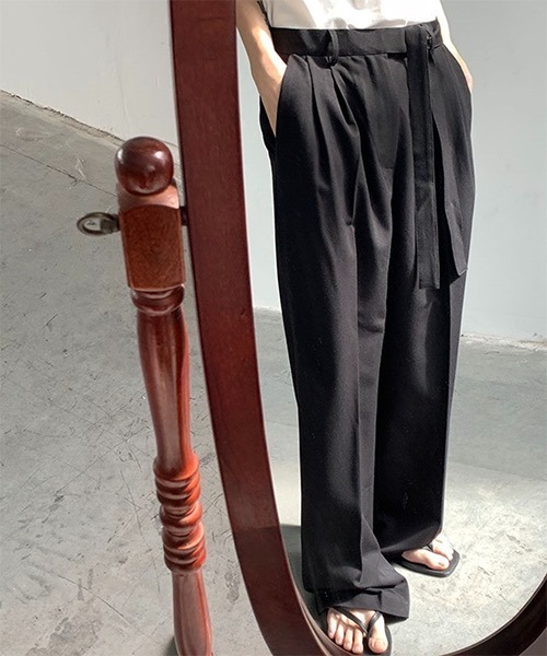 WESTBOY(ウエストボーイ)の「【COLN】Slacks Big Silhouette Flare Cut Two Tuck(スラックス・メンズ・ブラック/ホワイト・M/XL/L)」の2枚目の写真