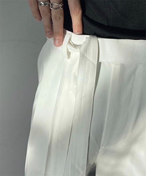 WESTBOY(ウエストボーイ)の「【COLN】Slacks Big Silhouette Flare Cut Two Tuck(スラックス・メンズ・ブラック/ホワイト・M/XL/L)」の21枚目の写真