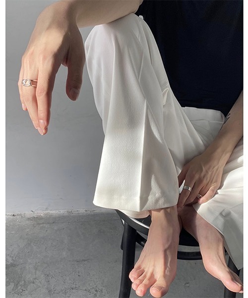 WESTBOY(ウエストボーイ)の「【COLN】Slacks Big Silhouette Flare Cut Two Tuck(スラックス・メンズ・ブラック/ホワイト・M/XL/L)」の15枚目の写真