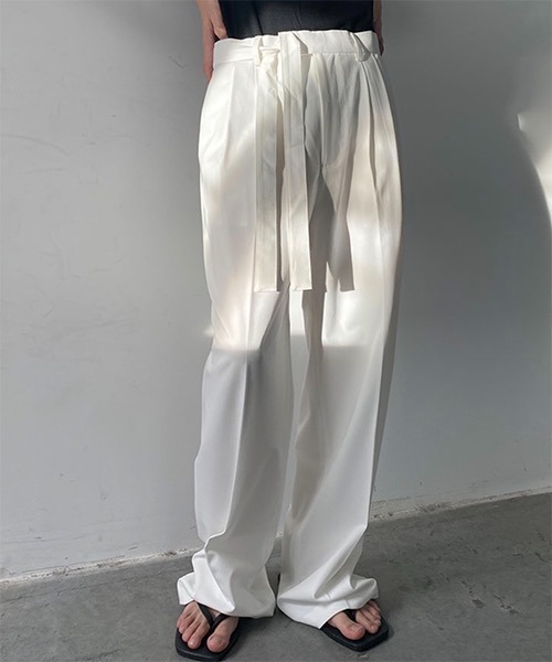 WESTBOY(ウエストボーイ)の「【COLN】Slacks Big Silhouette Flare Cut Two Tuck(スラックス・メンズ・ブラック/ホワイト・M/XL/L)」の7枚目の写真