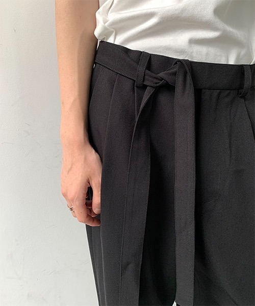 WESTBOY(ウエストボーイ)の「【COLN】Slacks Big Silhouette Flare Cut Two Tuck(スラックス・メンズ・ブラック/ホワイト・M/XL/L)」の13枚目の写真
