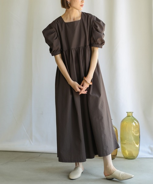 select MOCA（セレクトモカ）の「2021 SS カウルスリーブワンピース（ワンピース・レディース・ブラウン/グリーン/アイボリー・FREE）」の2枚目の写真