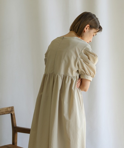 select MOCA（セレクトモカ）の「2021 SS カウルスリーブワンピース（ワンピース・レディース・ブラウン/グリーン/アイボリー・FREE）」の19枚目の写真