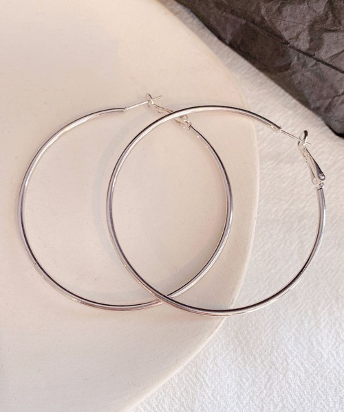 juweel（ユウェル）の「フープピアス（ピアス（両耳用）・レディース・ゴールド系3/ゴールド系5/シルバー系2/シルバー系5/シルバー系3/シルバー系4/シルバー系1/ゴールド系2/ゴールド系6/ゴールド系4/ゴールド系1・4/6/7/5/3/2）」の4枚目の写真