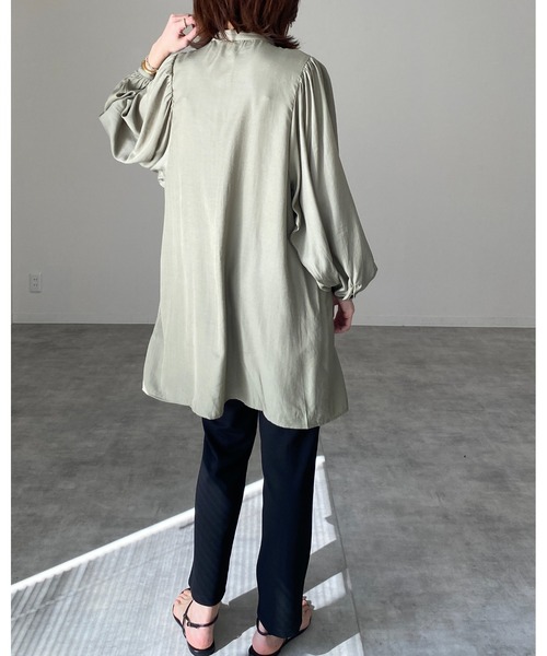 She's Closet（シーズクローゼット）の「刺繍入りバンドカラーチュニックブラウス（チュニック・レディース・オリーブ/アイボリー/ダークブルー・FREE）」の13枚目の写真