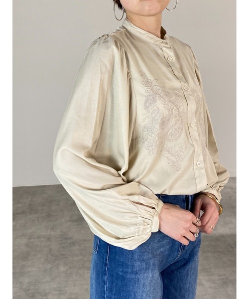 She's Closet（シーズクローゼット）の「刺繍入りバンドカラーチュニックブラウス（チュニック・レディース・オリーブ/アイボリー/ダークブルー・FREE）」の5枚目の写真