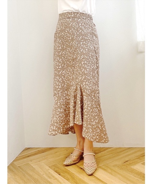 JUMELLE（ジュメロ）の「フラワーフレアスカート（スカート・レディース・ベージュ・FREE）」の2枚目の写真