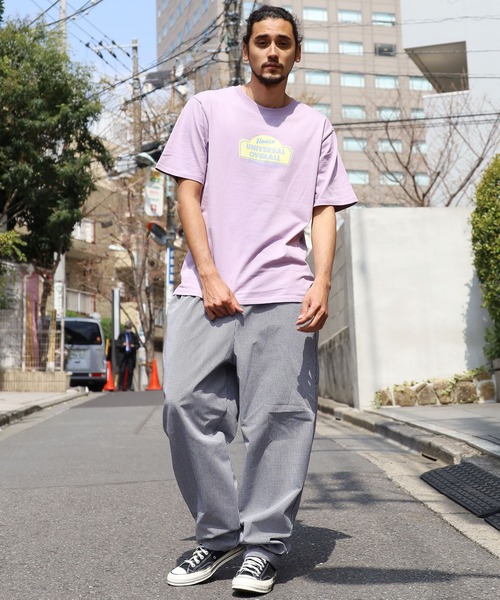 UNIVERSAL OVERALL(ユニバーサルオーバーオール)の「UNIVERSAL OVERALL/ユニバーサルオーバーオール SALOON GRAPHIC TEE 半袖Tシャツ(Tシャツ/カットソー・メンズ・チャコール/ホワイト/グレー/ラベンダー・L/M/XL)」の15枚目の写真