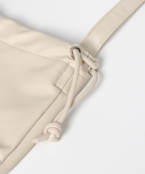 SENSE OF PLACE by URBAN RESEARCH（センスオブプレイスバイアーバンリサーチ）の「フェイクレザーキンチャクショルダーバッグ（バックパック/リュック・メンズ・チャコールグレー/ブラック/カーキ/ライトベージュ・ONE）」の22枚目の写真