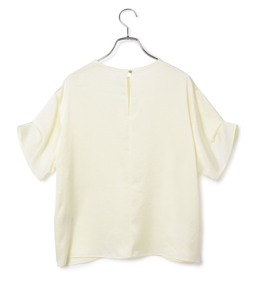 ADAM ET ROPE'(アダムエロペ)の「サテンTブラウス(Tシャツ/カットソー・レディース・ベージュ/オフホワイト・FREE)」の5枚目の写真