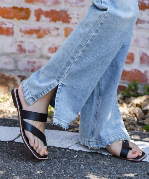 La-gemme(ラジェム)の「サイドスリットデニムパンツ(デニムパンツ・レディース・インディゴブルー/ホワイト/ブラック・M/L)」の9枚目の写真