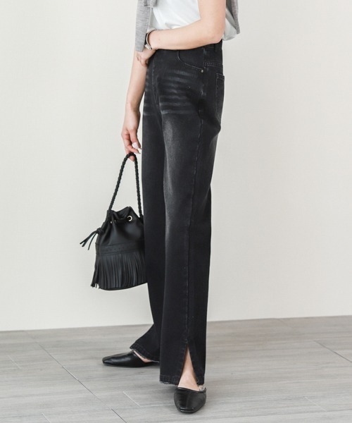 La-gemme(ラジェム)の「サイドスリットデニムパンツ(デニムパンツ・レディース・インディゴブルー/ホワイト/ブラック・M/L)」の17枚目の写真