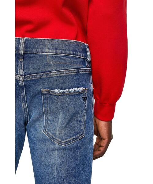 DIESEL（ディーゼル）の「DIESEL FW21 メンズ  スリム ブルーデニム（デニムパンツ・メンズ・ブルー・36inch/31inch/26inch/34inch/27inch/32inch/30inch/33inch/28inch/29inch）」の9枚目の写真
