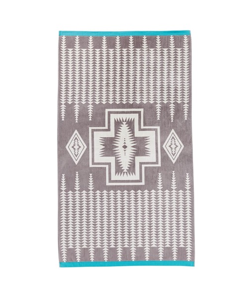 PENDLETON（ペンドルトン）の「OVERSIZED JACQUARD TOWEL（タオル・メンズ・コーラル/レッド/ダークグレー/ブラック系その他/ブラック系その他3/ベージュ系その他3/ネイビー/ライトグレー/ブラック/グレー系その他/ブラウン系その他2/ベージュ系その他2/ブルー系その他/ブラウン/タン/その他2/ベージュ系その他/ブラック系その他4/グレー/アクア/ブラウン系その他/その他1/グリーン系その他/ブラック×ホワイト/その他4/ベージュ系その他5/ベージュ系その他4/ターコイズブルー・ONE SIZE）」の7枚目の写真