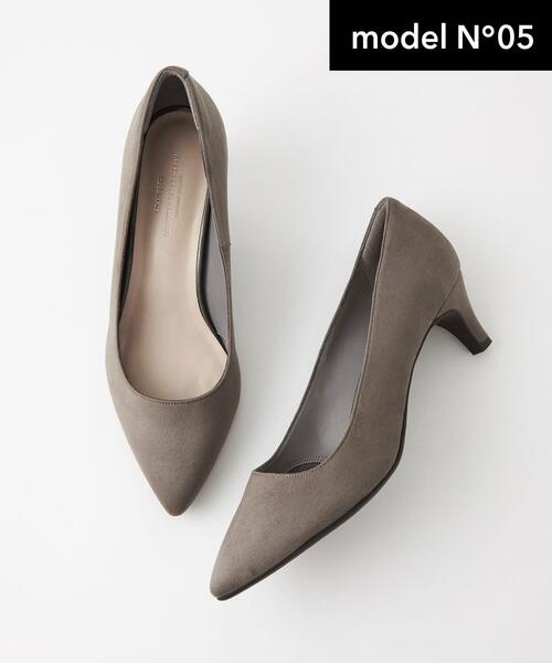 green label relaxing（グリーンレーベルリラクシング）の「ポインテッド プレーン パンプス(5cmヒール)（パンプス・レディース・ブラック/ブラウン/グレー/ライム・22cm/22.5cm/23cm/23.5cm/24cm/24.5cm/25cm/25.5cm）」の2枚目の写真