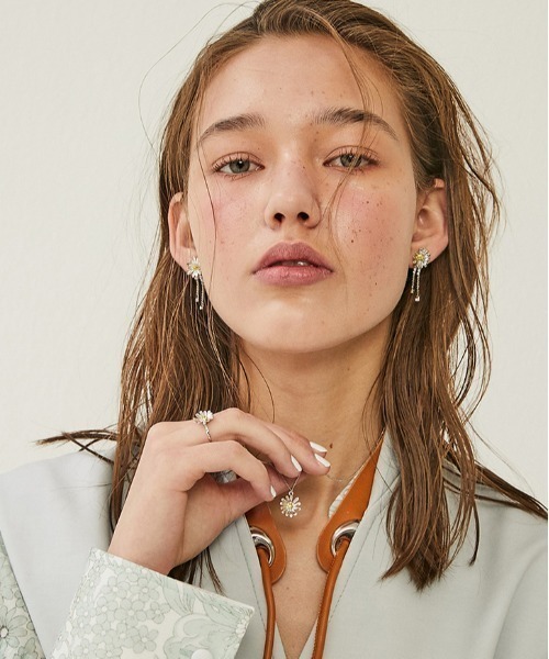 VINTAGE HOLLYWOOD（ビンテージハリウッド）の「VINTAGE HOLLYWOOD/ビンテージハリウッド/ミニデイジーネックレス（ネックレス・レディース・ホワイト・FREE）」の5枚目の写真