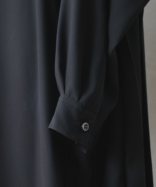 【美品】BEARDSLEY 後ろプリーツ シャツワンピース ロングワンピース BEARDSLEY（ビアズリー）の「後ろプリーツシャツワンピース