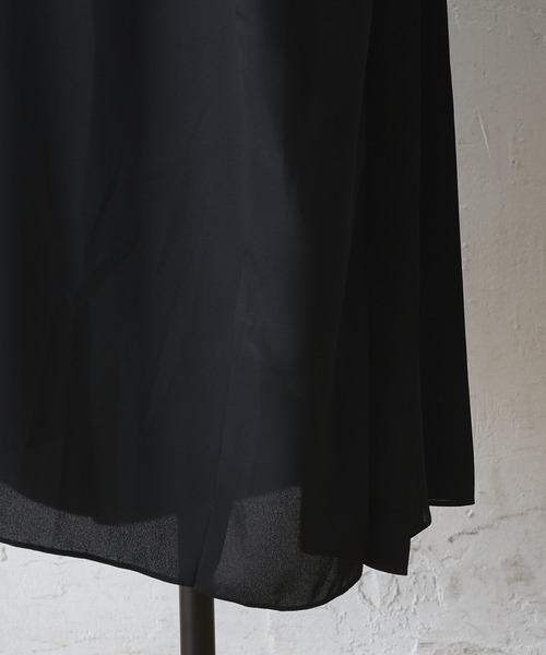 BEARDSLEY ビアズリー ブラック 後ろプリーツ シャツワンピース BEARDSLEY（ビアズリー）の「後ろプリーツシャツワンピース