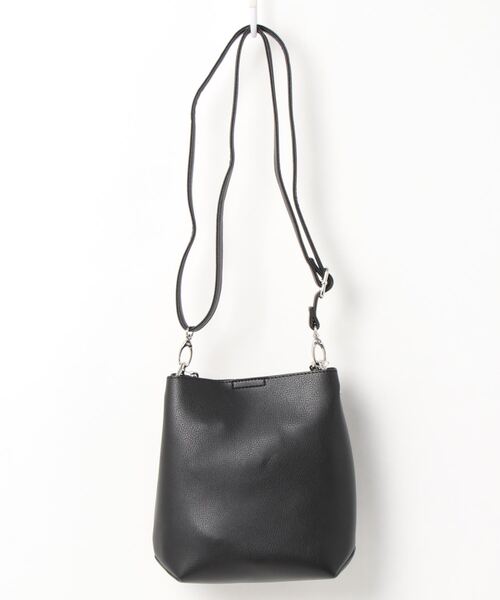 cepo（セポ）の「ボールチェーンミニショルダー（ショルダーバッグ・レディース・ブラック/ベージュ・FREE）」の5枚目の写真